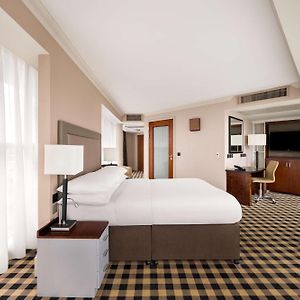 Queen Room Mobility accessible